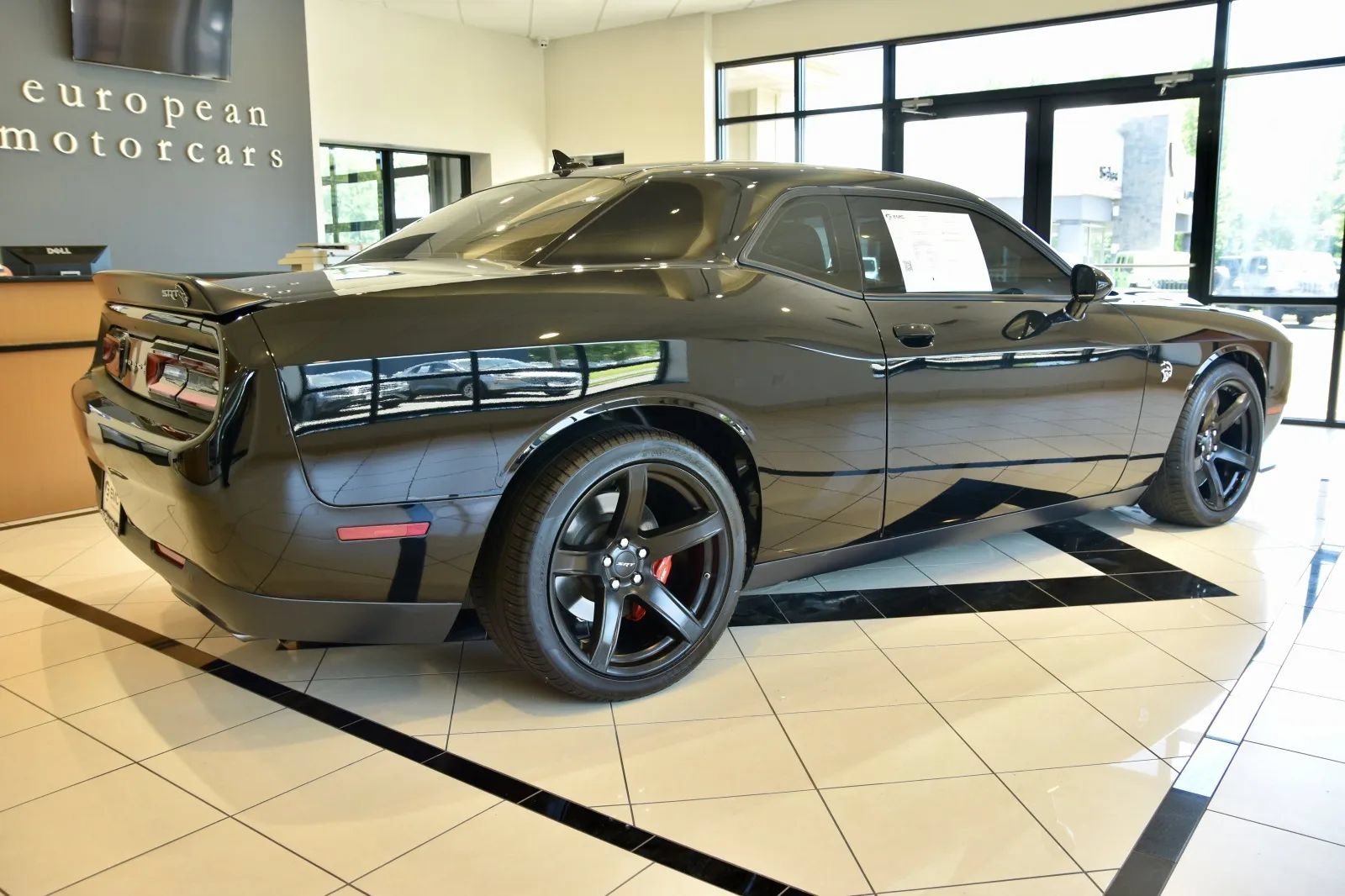 Used 2022 Dodge Challenger SRT Hellcat w/ Plus Package RWD image 6