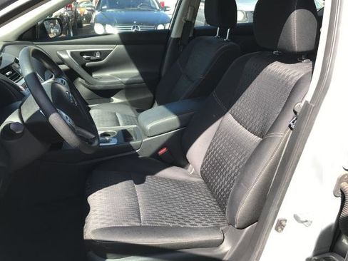 Used 2016 Nissan Altima 2.5 S w/ Power Driver Seat Package image 6