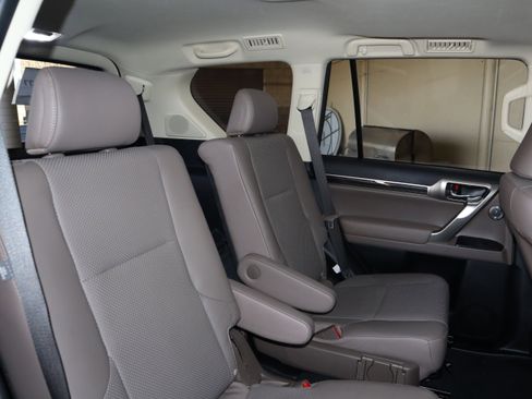 Used 2021 Lexus GX 460 Luxury w/ Sport Design Package image 44