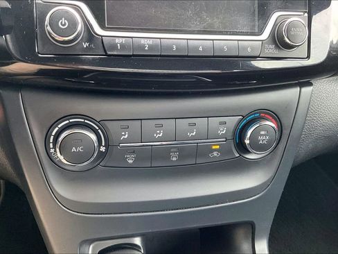 Used 2016 Nissan Sentra SV w/ Style Package image 31