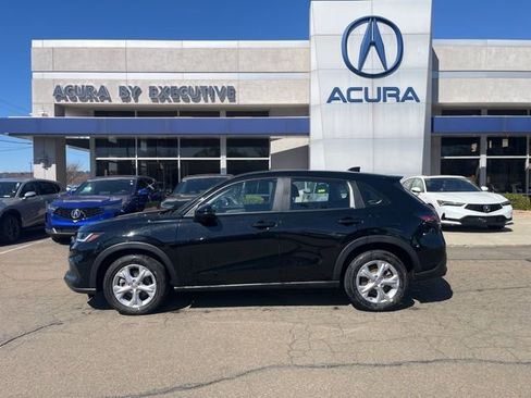 Used 2024 Honda HR-V LX image 1