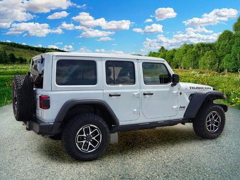 Used 2024 Jeep Wrangler Unlimited Rubicon AWD/4WD image 6