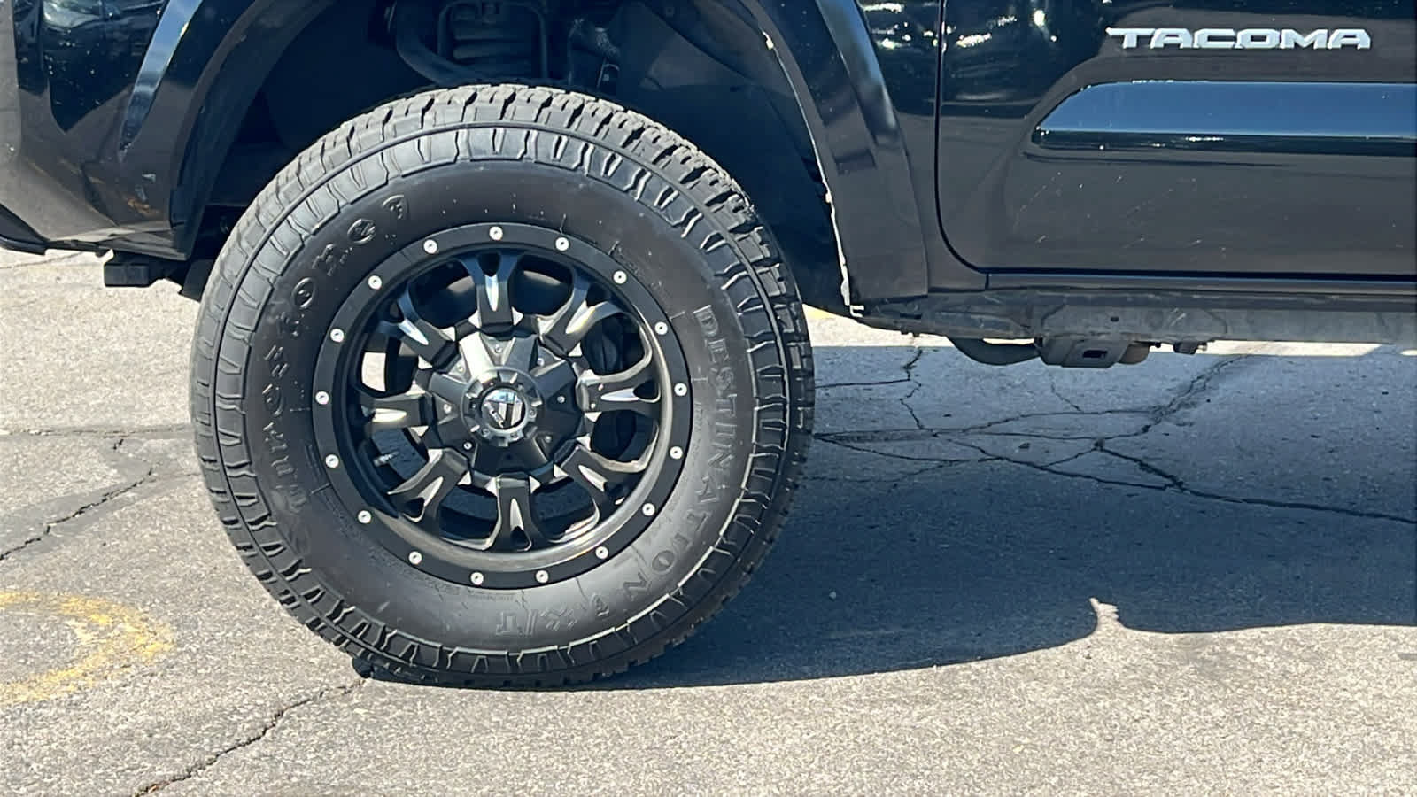 Used 2018 Toyota Tacoma TRD Sport w/ Technology Package AWD/4WD image 9