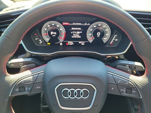 Certified 2025 Audi Q3 2.0T Premium Plus w/ Premium Plus Package image 20