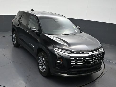Used 2025 Chevrolet Equinox LT FWD image 23