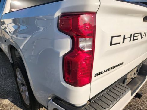 Used 2022 Chevrolet Silverado 1500 Custom w/ LPO, Dark Essentials Package RWD image 5