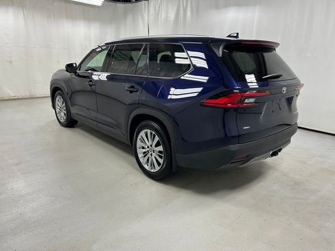 Used 2024 Toyota Grand Highlander Platinum AWD/4WD image 6