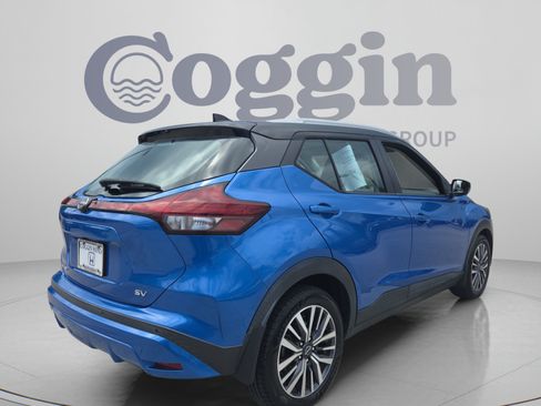 Used 2022 Nissan Kicks SV FWD image 5