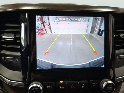 Used 2024 RAM 2500 Laramie w/ Safety Group AWD/4WD image 17