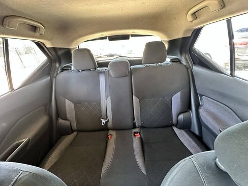 Used 2019 Nissan Kicks S FWD image 23