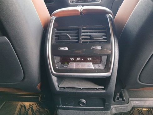 Used 2023 BMW X6 xDrive40i w/ Executive Package image 12