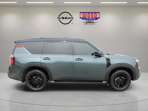 Used 2026 Nissan Armada PRO-4X AWD/4WD image 2