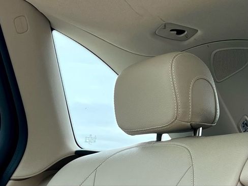 Certified 2020 Mercedes-Benz GLC 300 4MATIC image 11