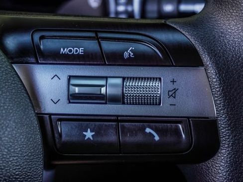 Certified 2025 Hyundai Tucson SEL FWD image 37
