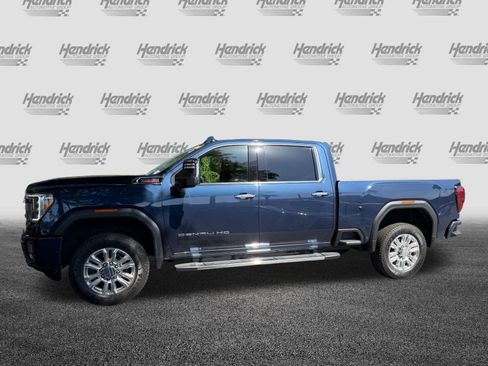 Used 2022 GMC Sierra 3500 Denali AWD/4WD image 3