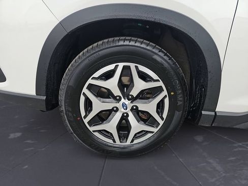 Used 2023 Subaru Forester Premium AWD/4WD image 14