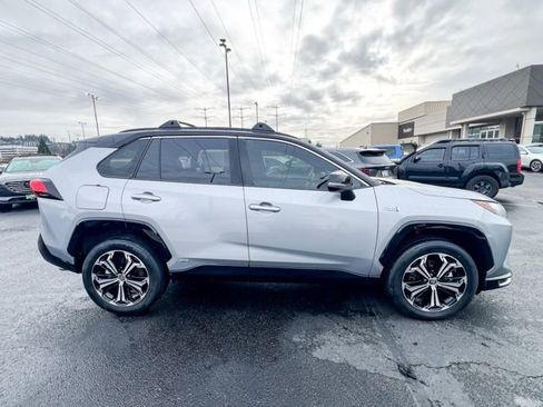 Used 2022 Toyota RAV4 XSE image 5