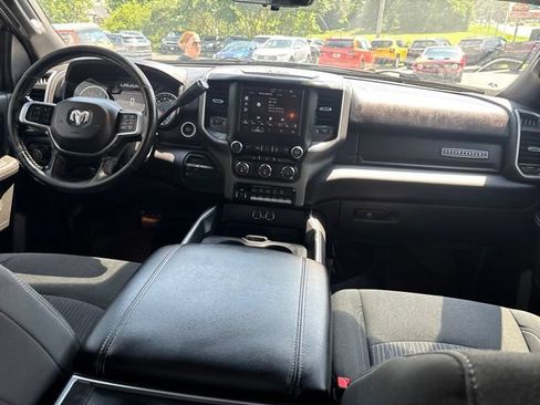 Used 2022 RAM 3500 Big Horn w/ Night Edition AWD/4WD image 10