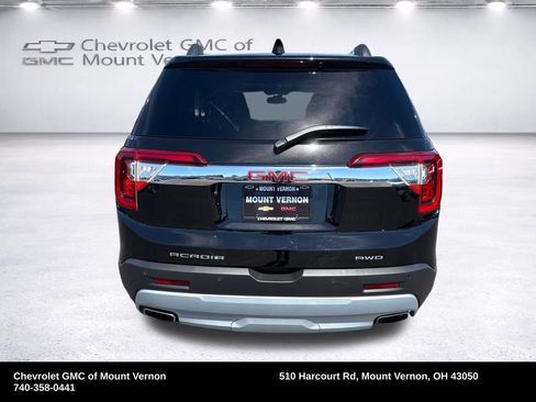 Used 2023 GMC Acadia SLT w/ LPO, Floor Liner Package AWD/4WD image 5