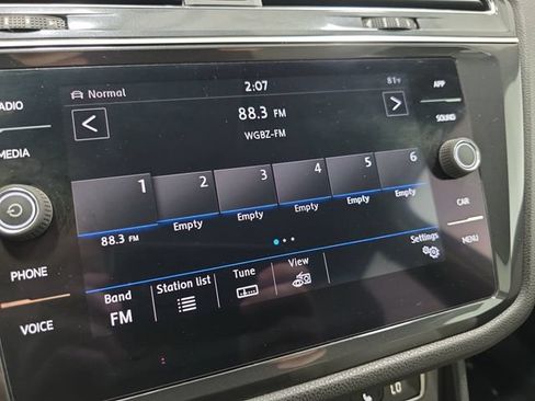 Used 2019 Volkswagen Tiguan SE AWD/4WD image 22