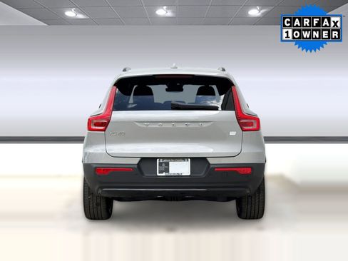Used 2024 Volvo XC40 Recharge Core AWD/4WD image 10