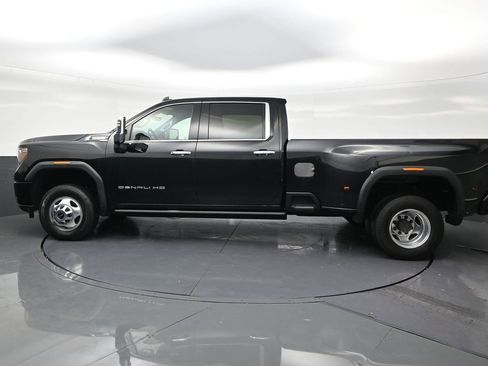 Used 2021 GMC Sierra 3500 Denali w/ Denali Ultimate Package AWD/4WD image 2