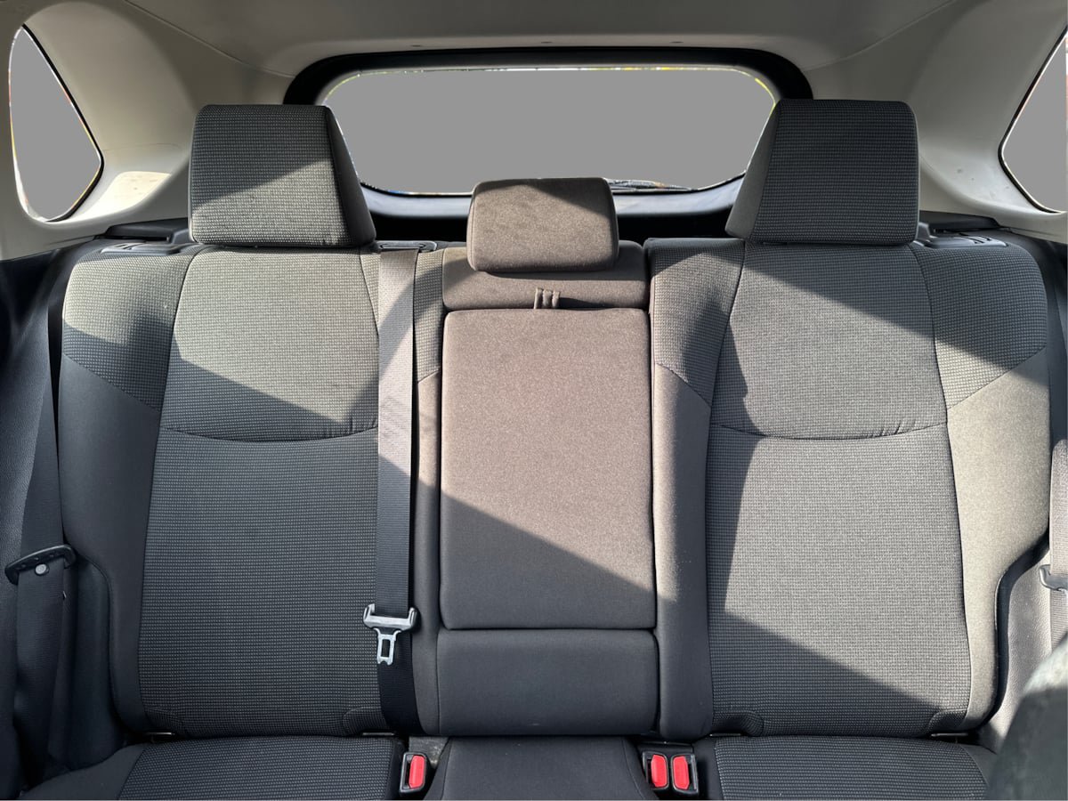Used 2021 Toyota RAV4 LE AWD/4WD image 42