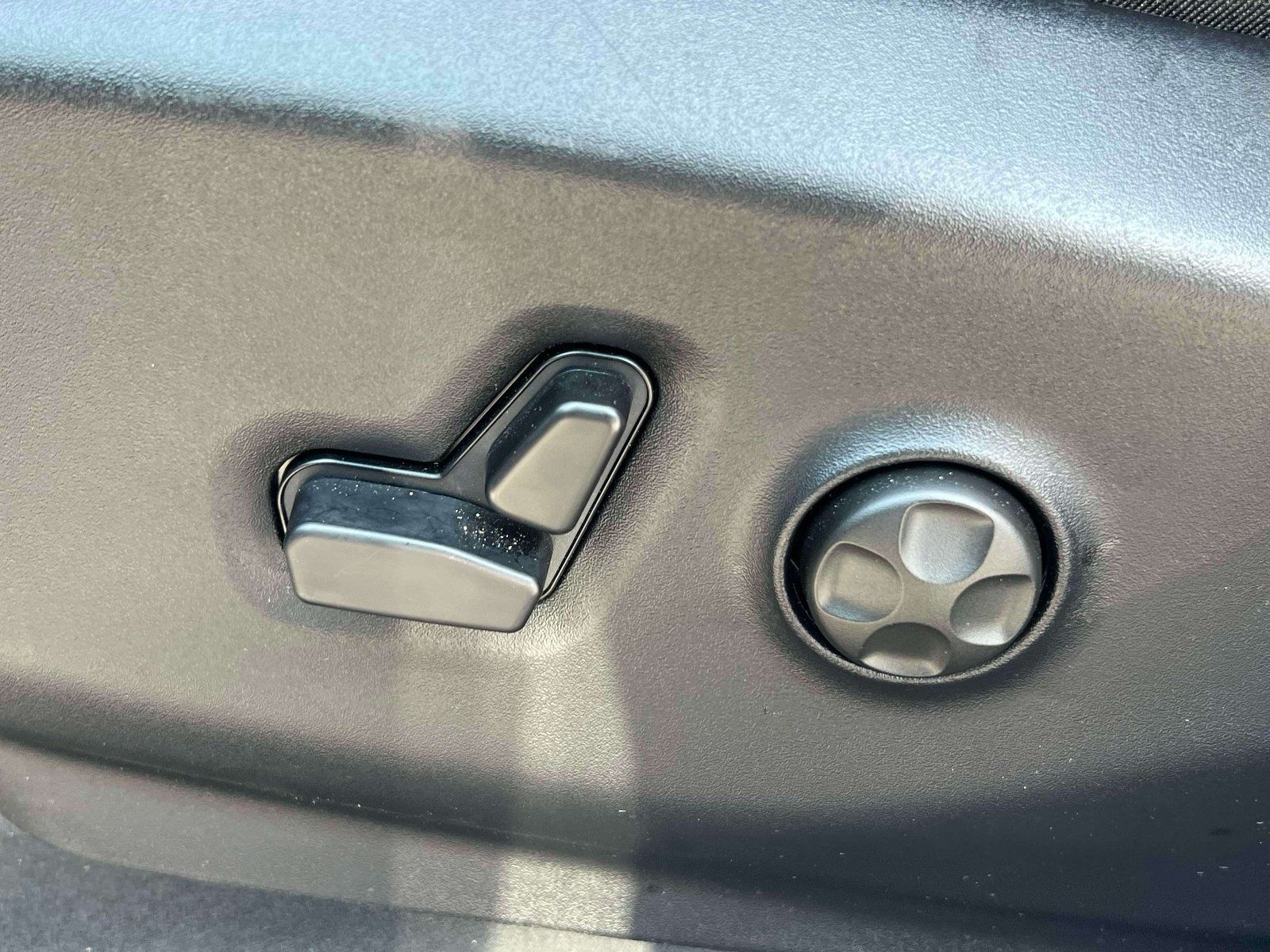 Used 2026 Chrysler Pacifica Select FWD image 19