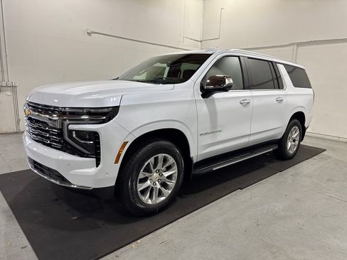 New 2026 Chevrolet Suburban Premier AWD/4WD image 3