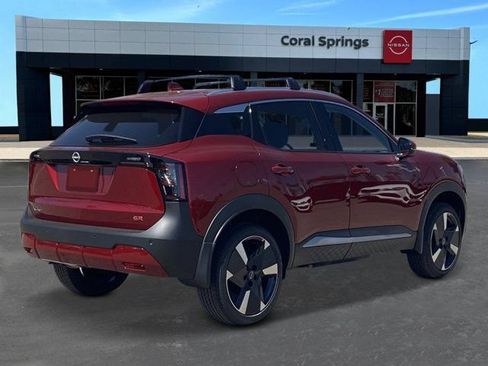 Used 2026 Nissan Kicks SR FWD image 3