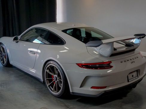 Used 2018 Porsche 911 GT3 image 35