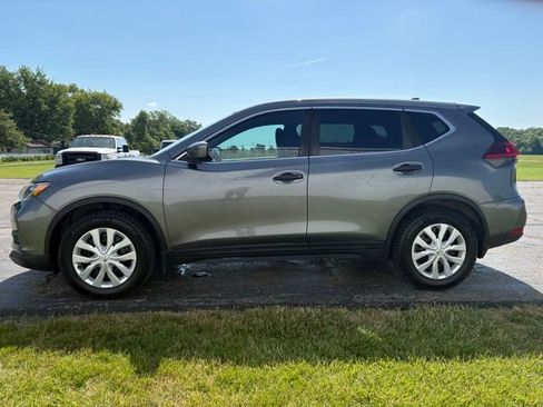 Used 2019 Nissan Rogue S FWD image 12