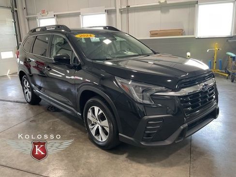 Used 2024 Subaru Ascent Premium w/ Convenience Package image 1