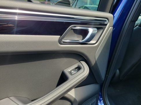 Certified 2026 Porsche Macan Turbo AWD/4WD image 22