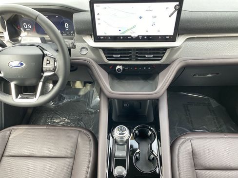 New 2026 Ford Explorer Platinum w/ LUX Leather Package AWD/4WD image 15