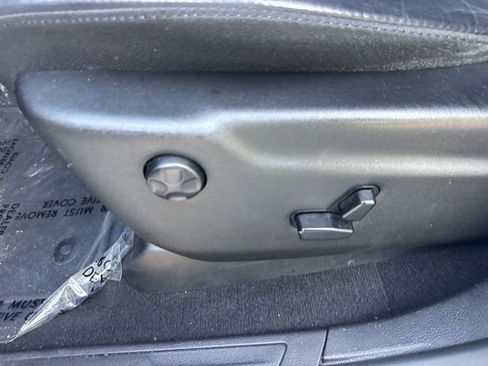 Used 2019 Jeep Grand Cherokee Altitude image 12