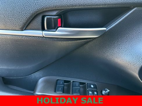 Used 2023 Toyota Camry LE image 11