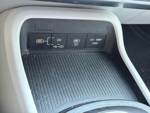 Used 2025 Hyundai Kona SEL AWD/4WD image 9