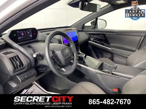 Used 2023 Toyota bZ4X XLE w/ Weather Package AWD/4WD image 11