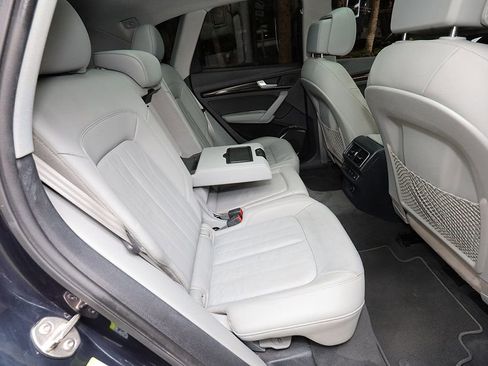 Used 2018 Audi Q5 2.0T Premium Plus w/ Premium Plus Package image 6