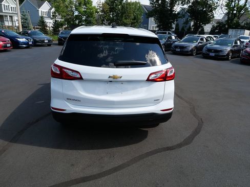 Used 2020 Chevrolet Equinox LS w/ LS Convenience Package AWD/4WD image 4