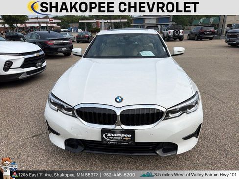 Used 2022 BMW 330i xDrive Sedan w/ Driving Assistance Package AWD/4WD image 2