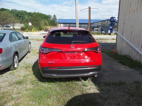 Used 2025 Honda HR-V Sport image 5