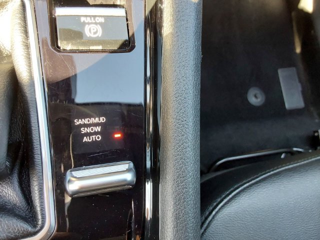 Used 2025 Jeep Compass Limited AWD/4WD image 33