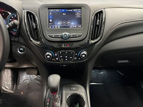 Used 2022 Chevrolet Equinox RS image 16