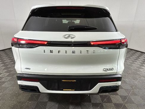 Used 2024 INFINITI QX60 Luxe AWD/4WD image 3