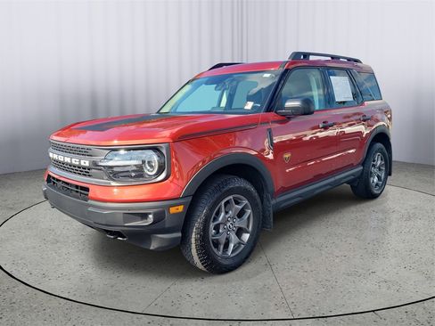 Used 2023 Ford Bronco Sport Badlands image 3