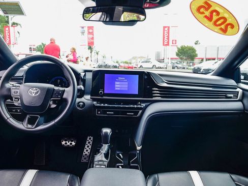 Certified 2025 Toyota Camry SE image 13