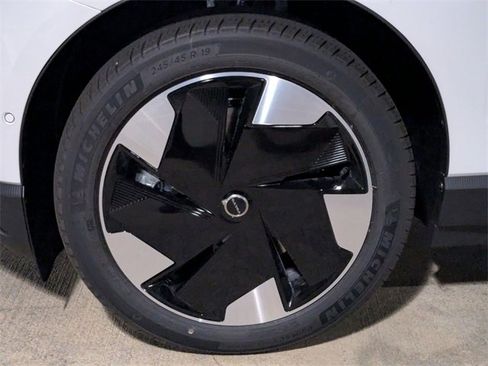 New 2025 Volvo EX30 Ultra w/ Protection Package Premier image 10