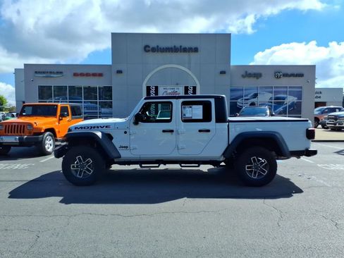 Used 2024 Jeep Gladiator Mojave w/ Convenience Group AWD/4WD image 1